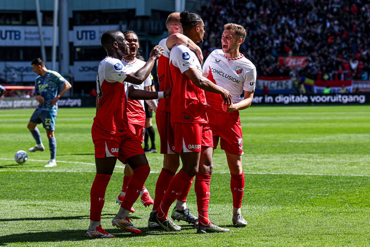 FC Utrecht viert feest
