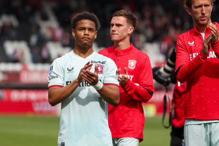 Gerald Alders bedankt de FC Twente-fans
