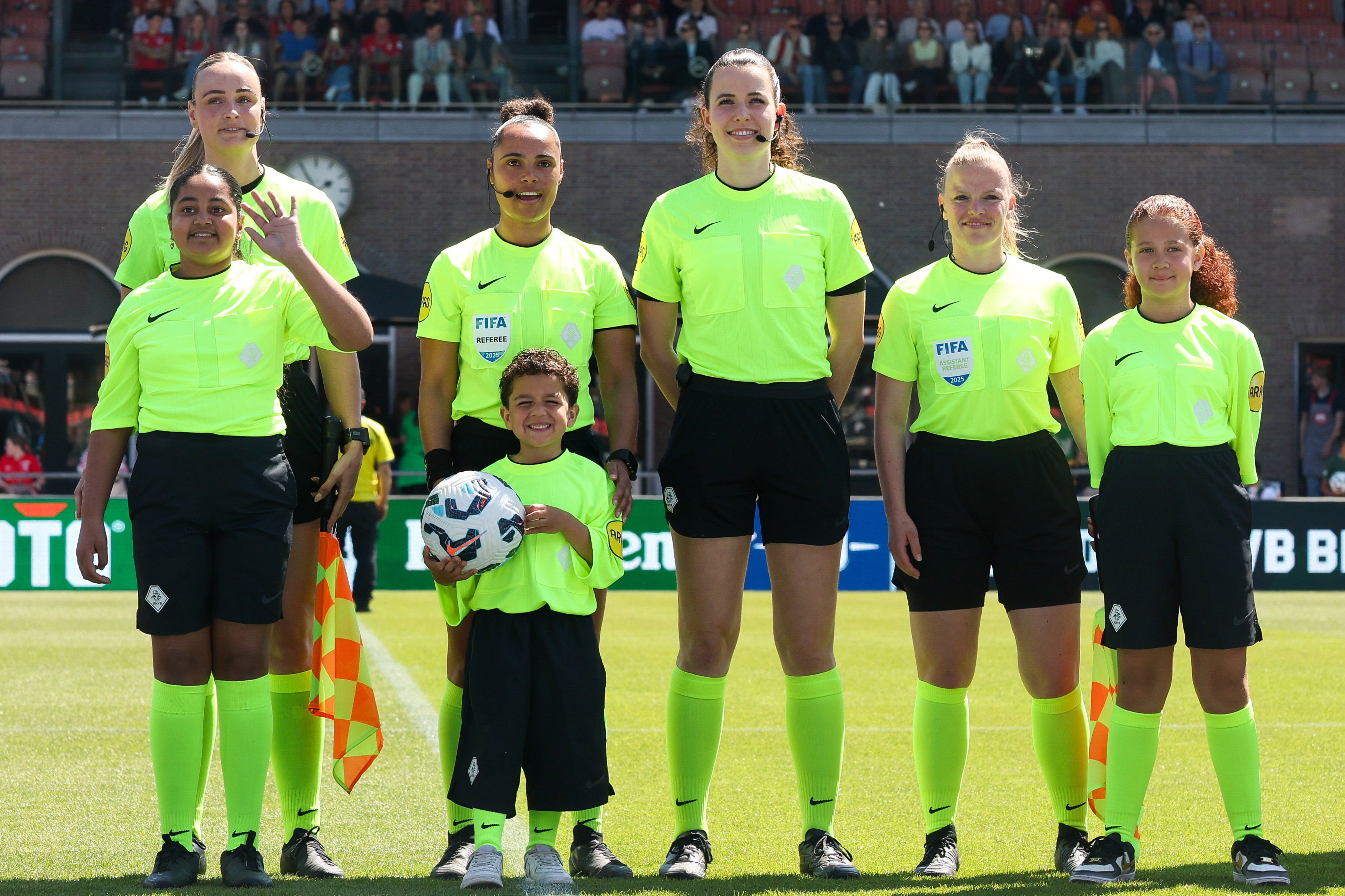 Fleur Knevelman, Marisca Overtoom, Manon Plandsoen en Martina Boer