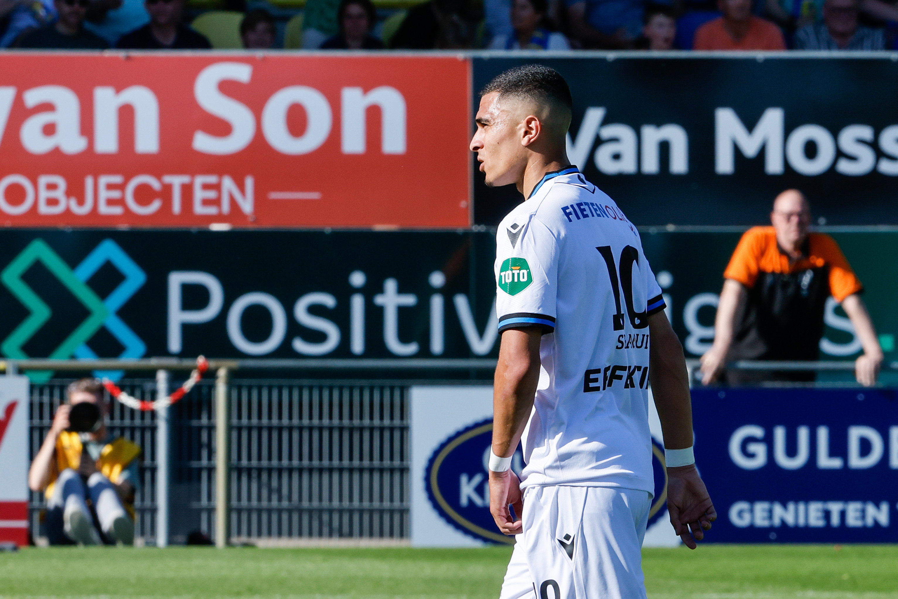Ilias Sebaoui krijgt rood