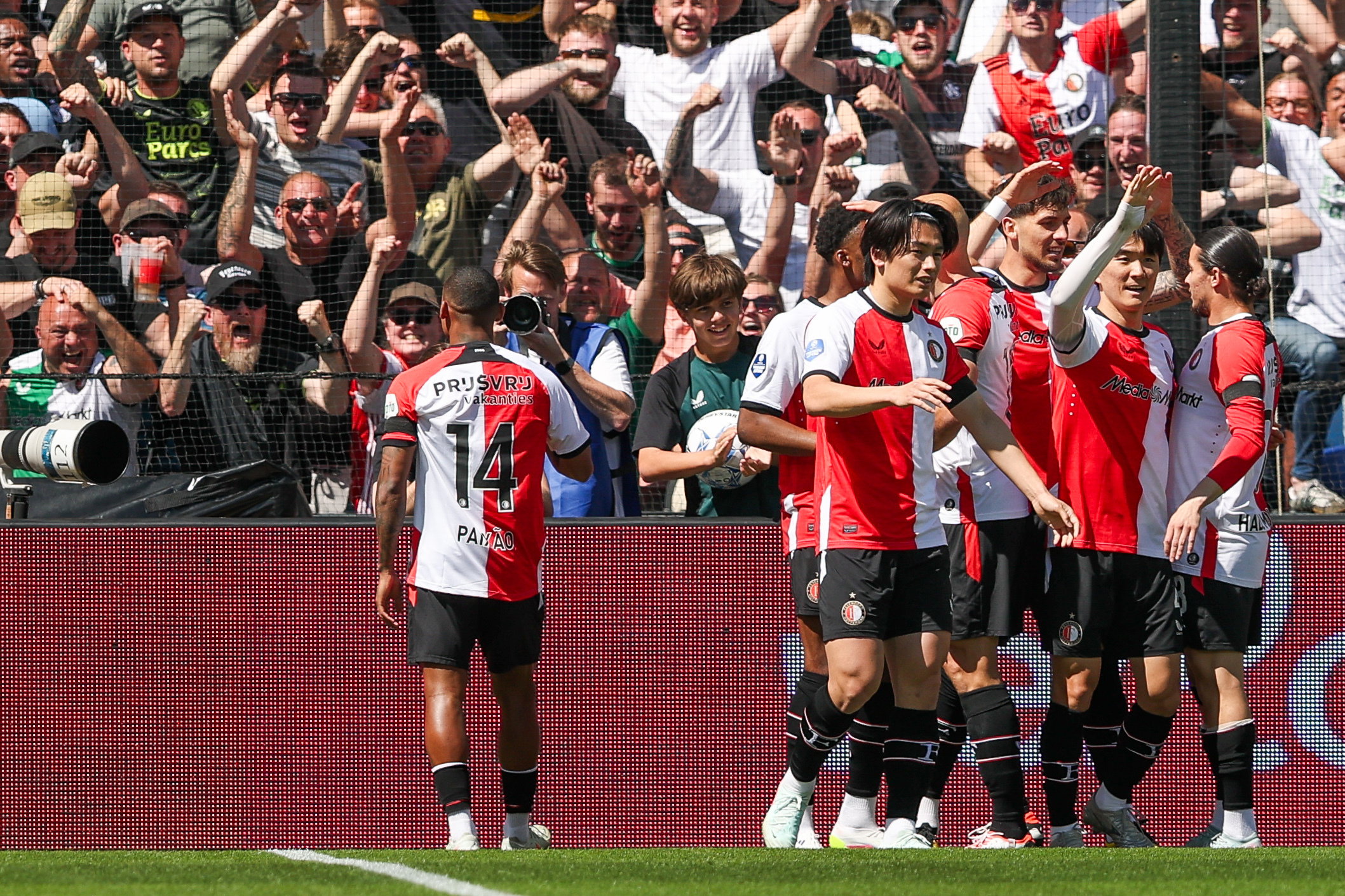 Feyenoord juicht tegen PSV