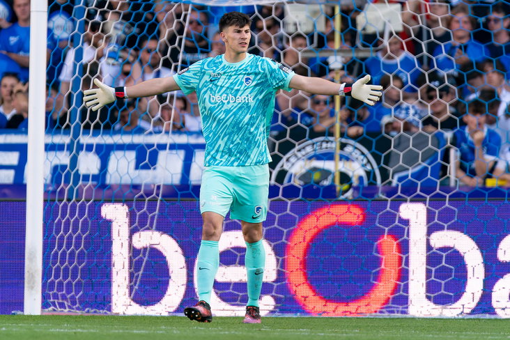 Mike Penders voor KRC Genk
