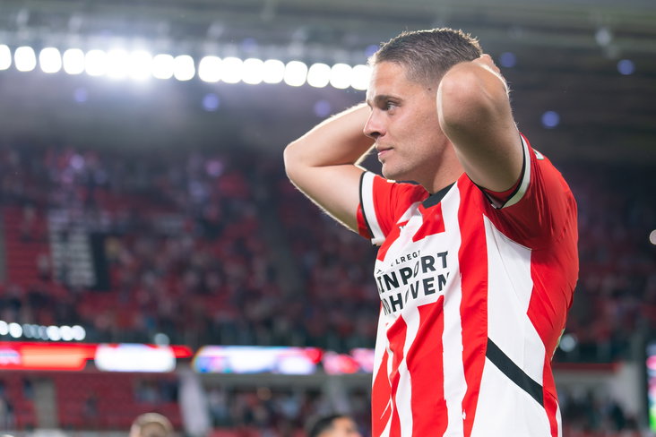 Joey Veerman kan de herwonnen koppositie van PSV bijna niet geloven