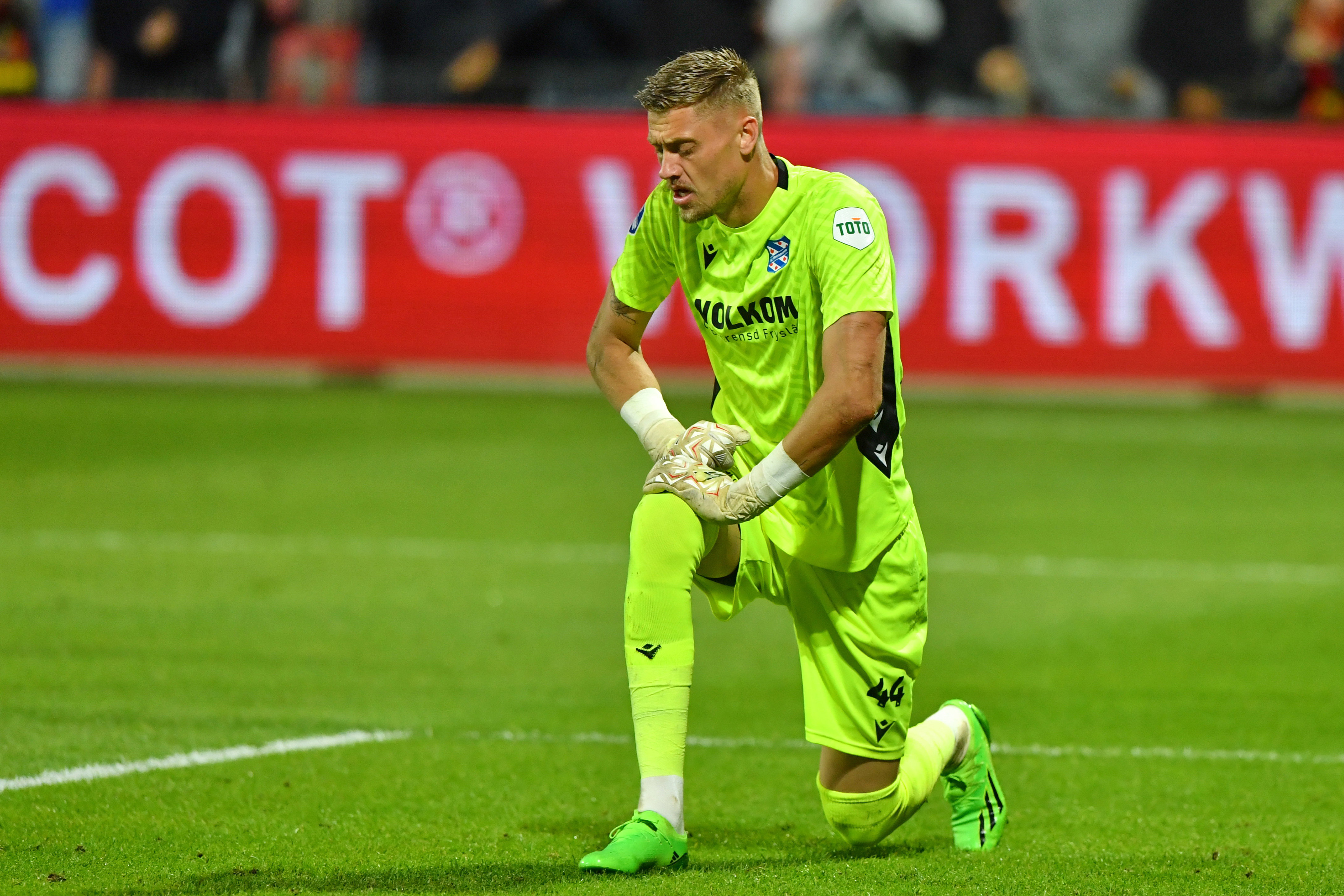 Andries Noppert tegen Go Ahead Eagles