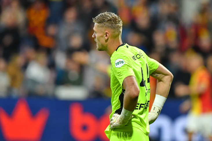 Andries Noppert baalt van de treffer van Go Ahead Eagles