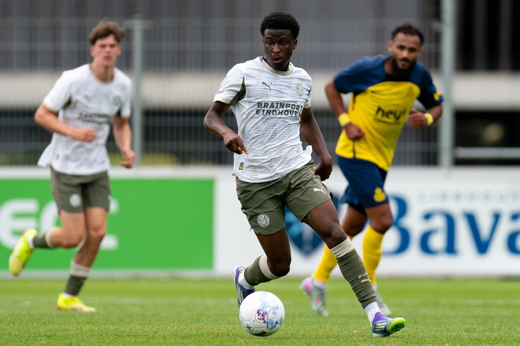 Isaac Babadi tegen Union Sint-Gillis
