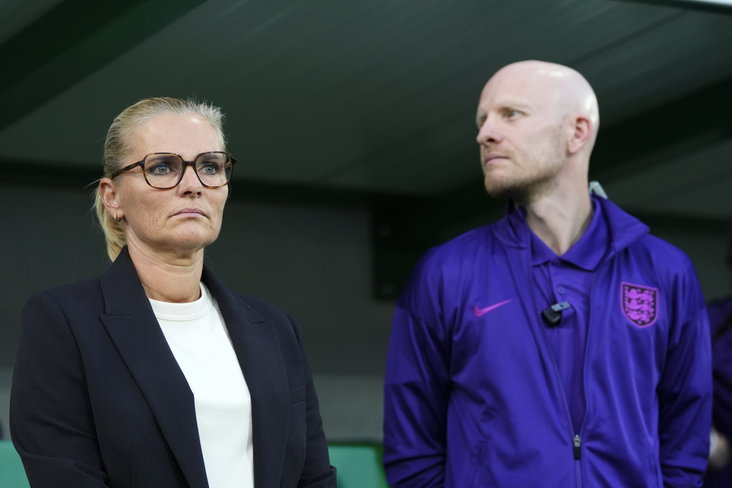 Sarina Wiegman en Arjan Veurink
