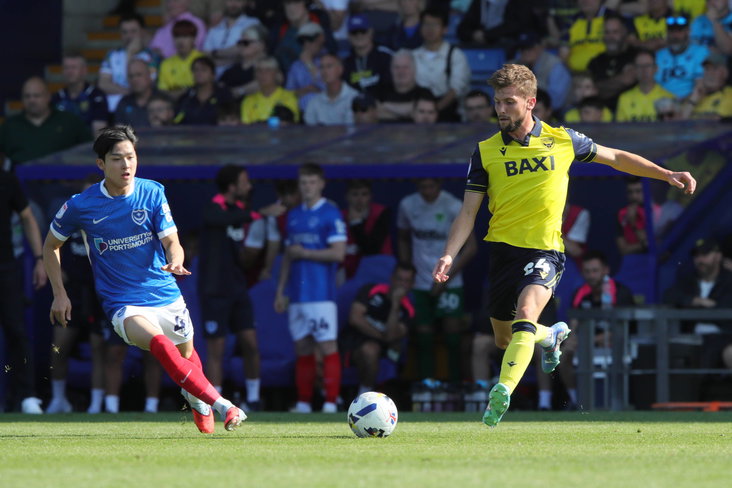 Hidde ter Avest namens Oxford United