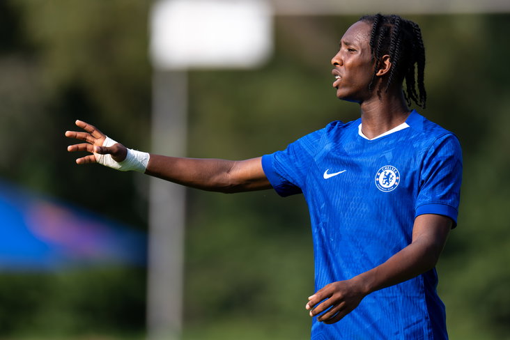 Sol Gordon in het shirt van Chelsea