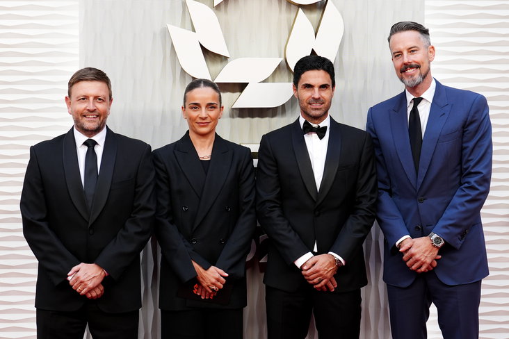 Richard Garlick, Renée Slegers, Mikel Arteta en Josh Kroenke