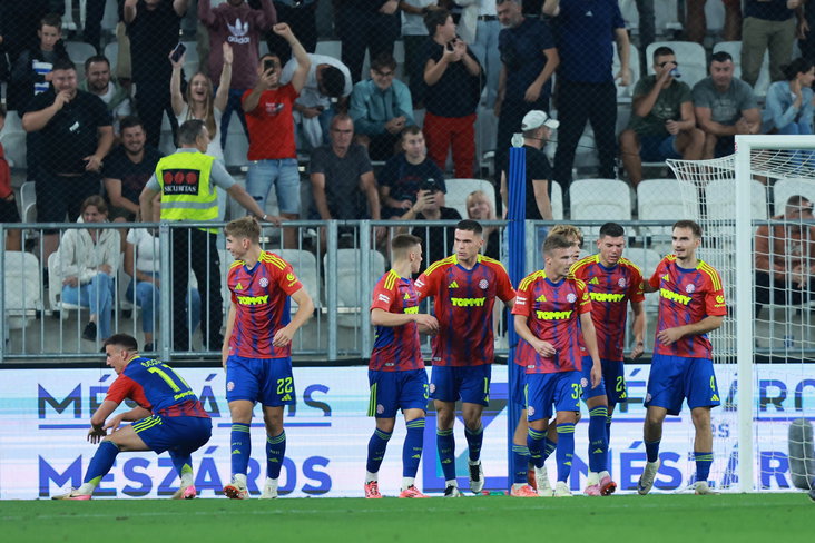 Hajduk Split juicht na een treffer tegen Osijek
