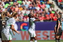 Lineth Beerensteyn (VfL Wolfsburg) baalt