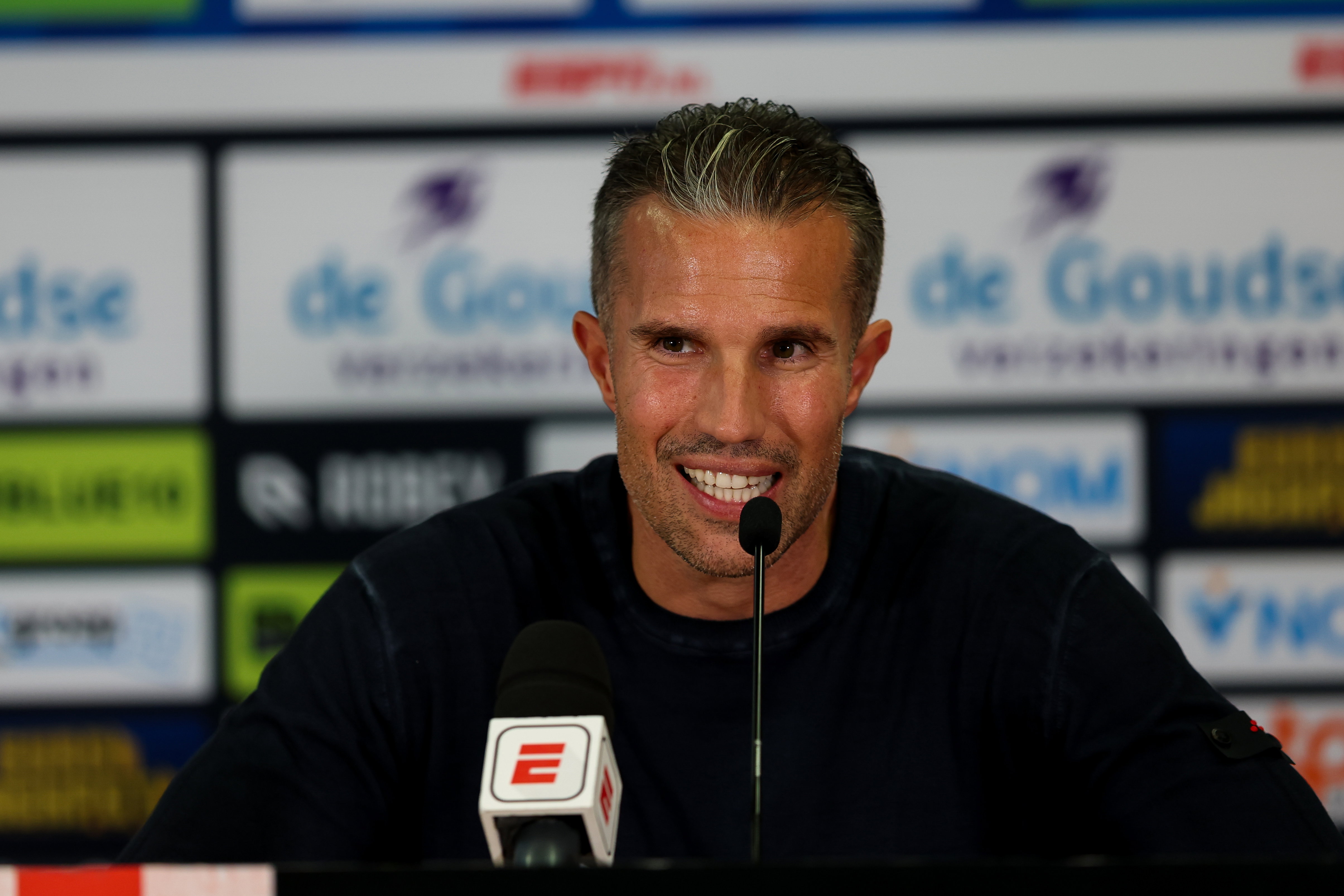 Robin van Persie op de persconferentie