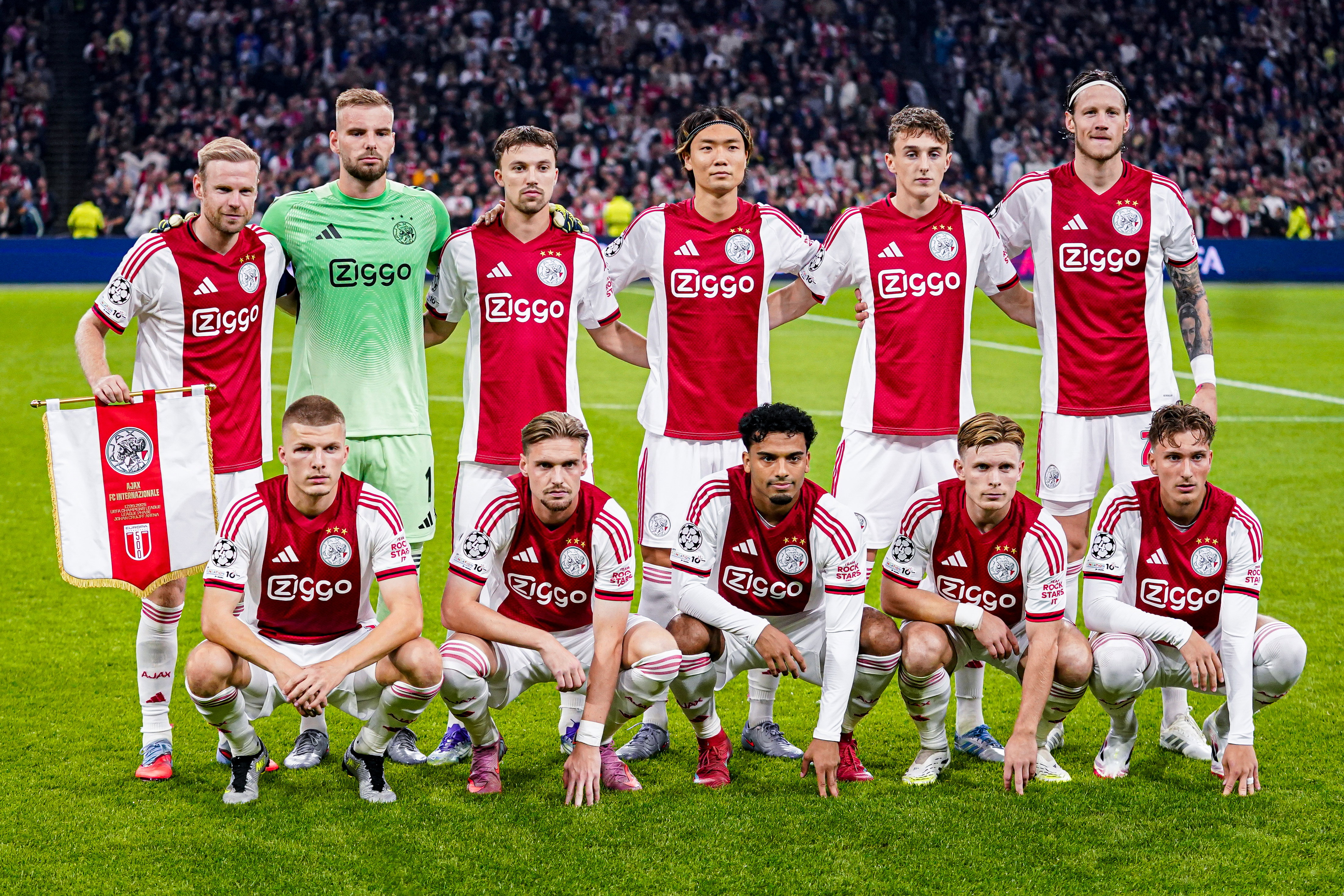 Ko Itakura bij Ajax