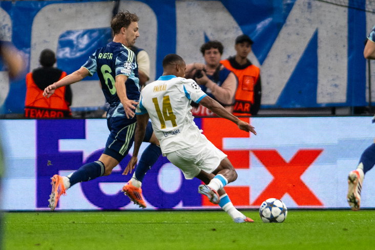 Igor Paixao scoort tegen Ajax