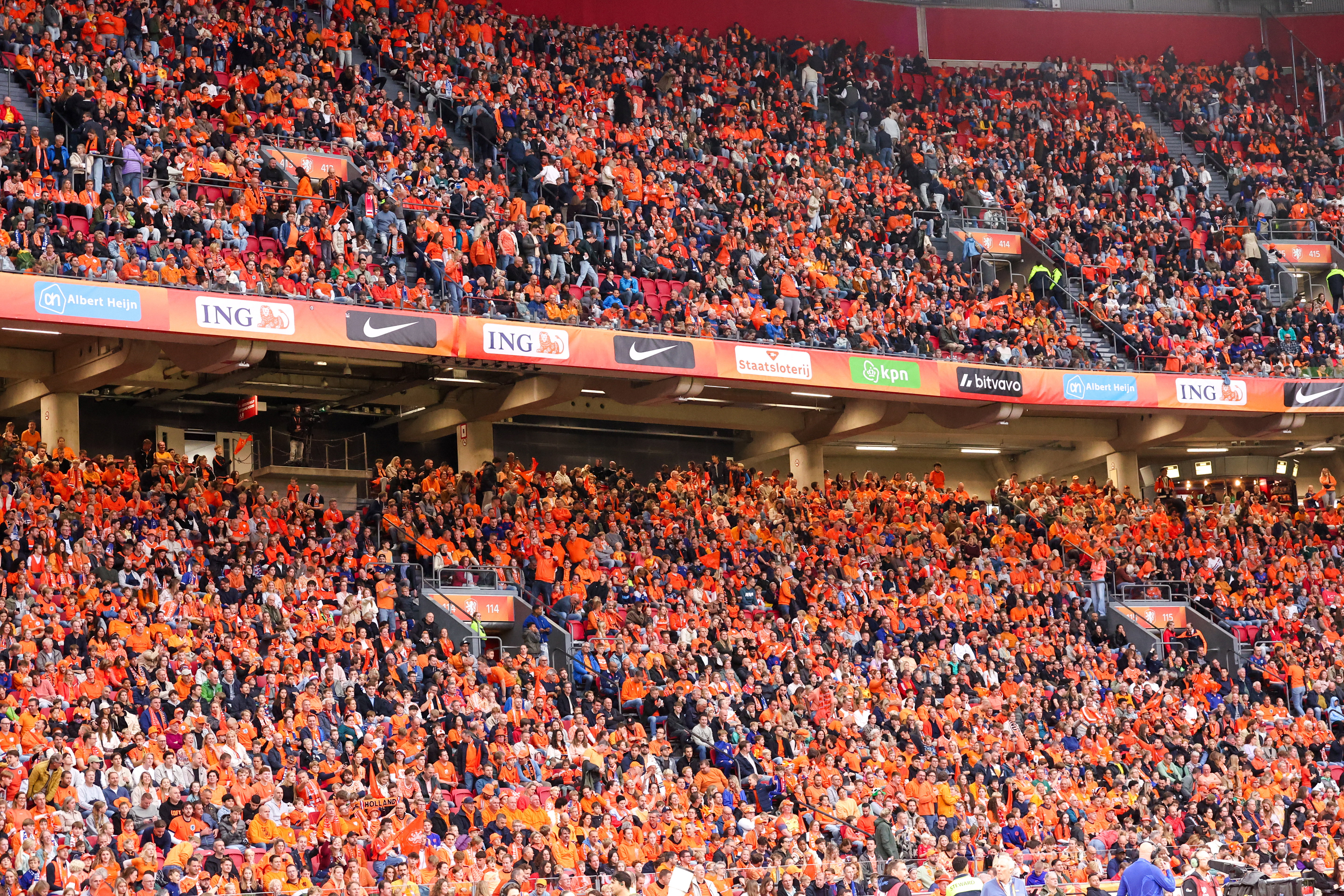 Oranje-fans in de Johan Cruijff ArenA