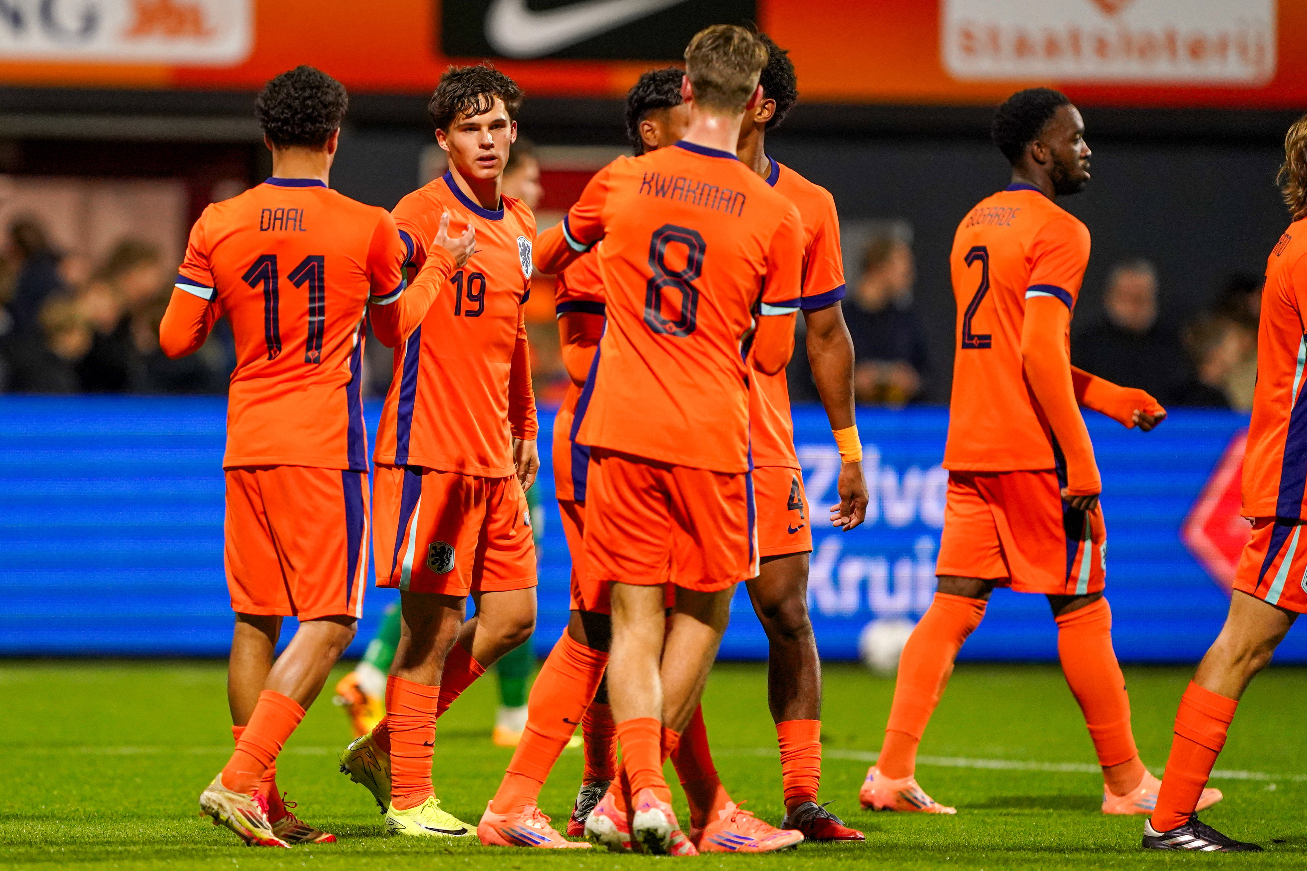 Thom van Bergen na zijn goal voor Jong Oranje
