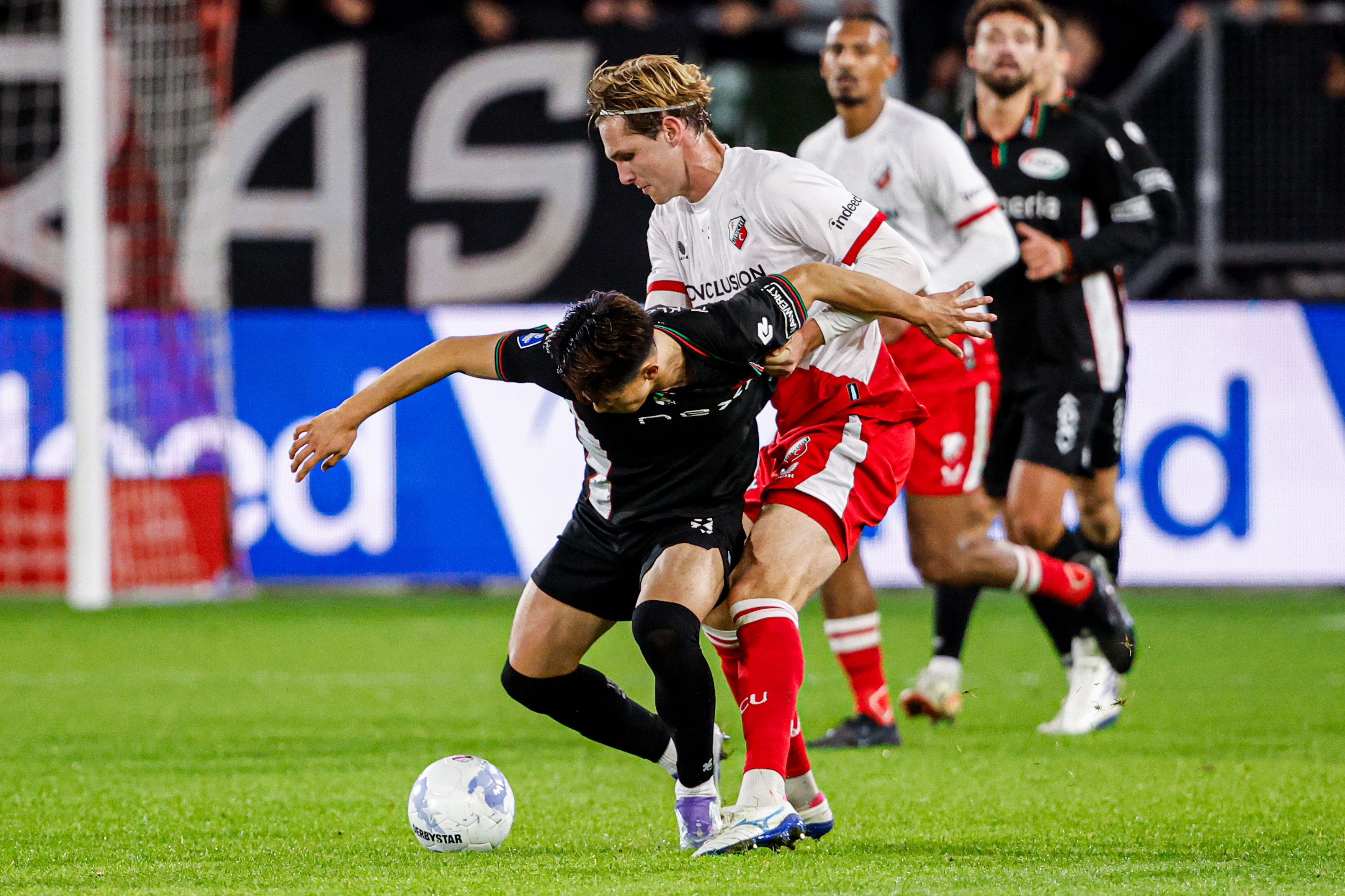 Kento Shiogai en Matisse Didden in duel