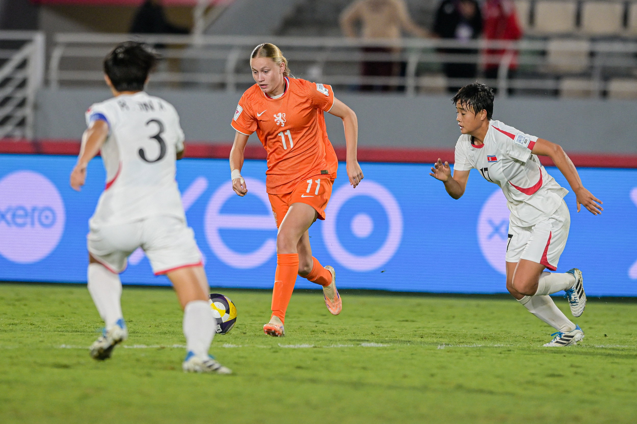 Ranneke Derks in actie namens Oranje O17 op het WK