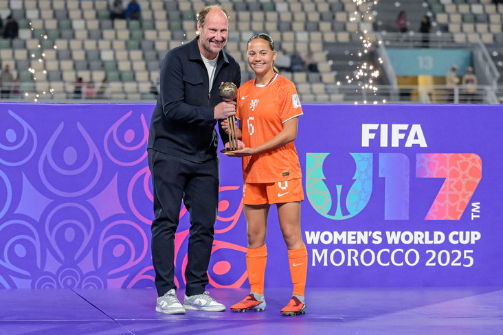 Rosalie Renfurm wint de bronzen bal op het WK Onder 17