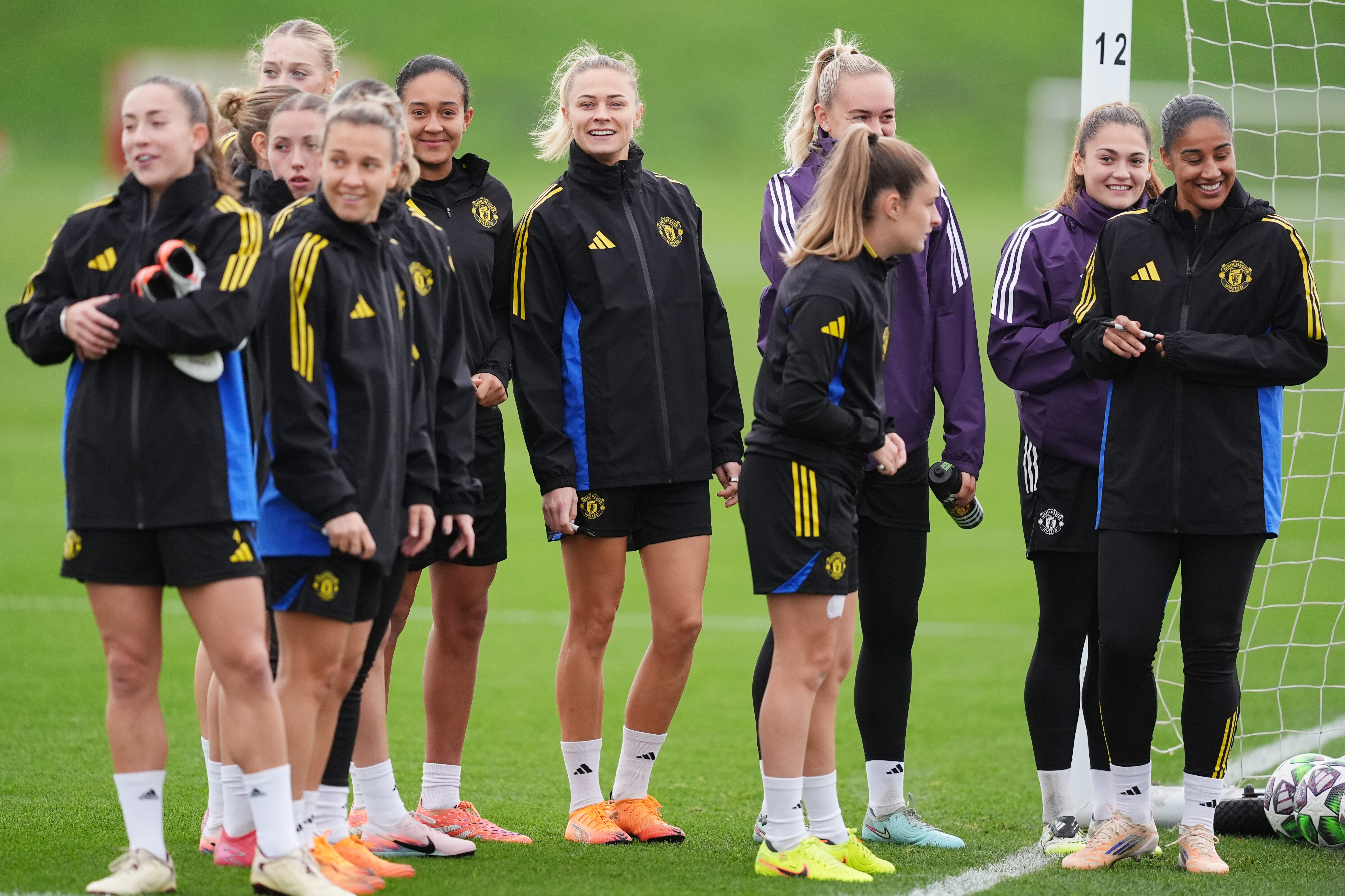 De speelsters van Manchester United op Carrington