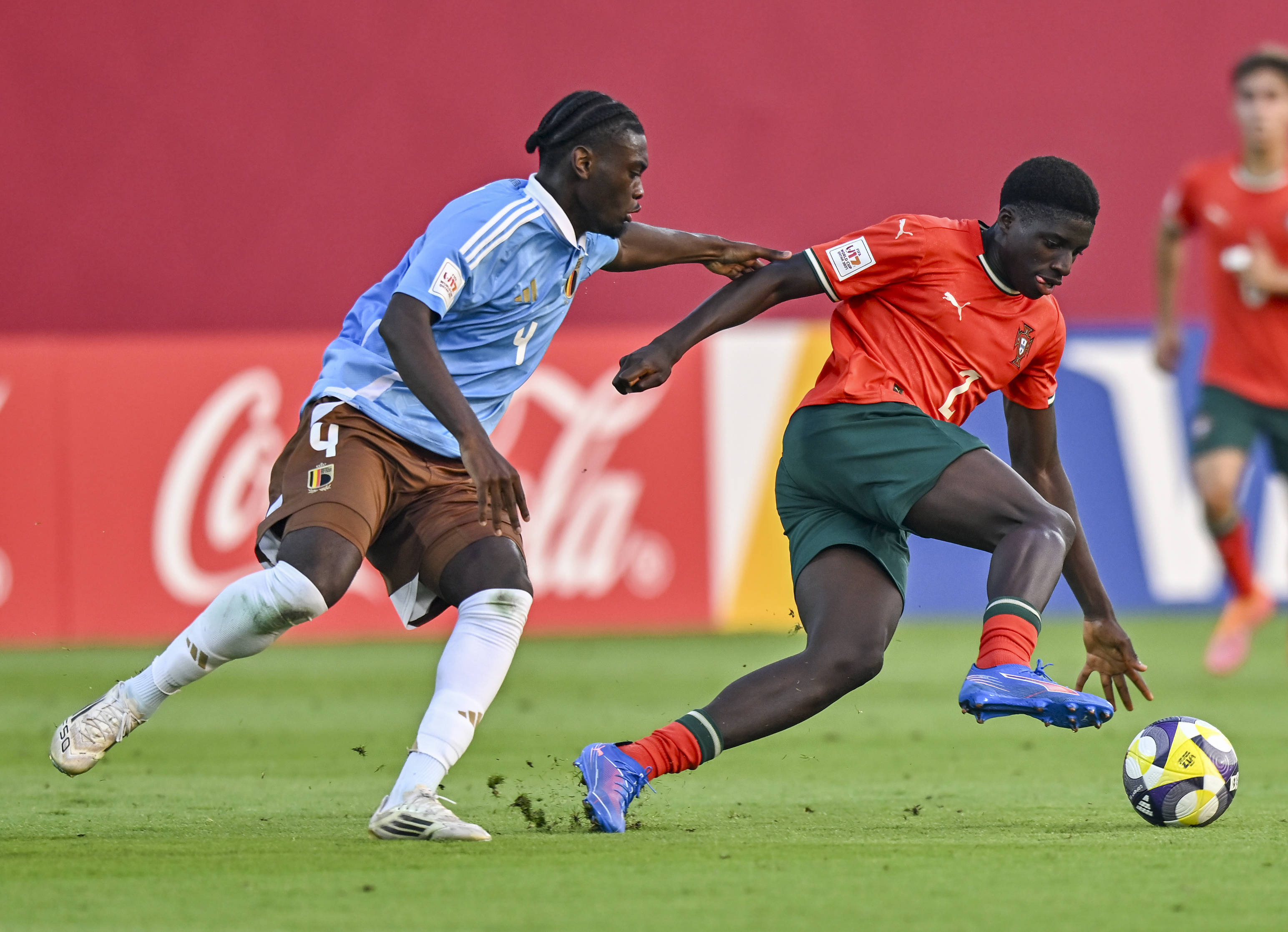 Jorthy Mokio in actie voor België O17