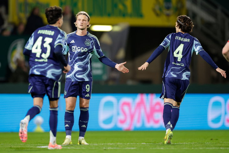 Ajax juicht