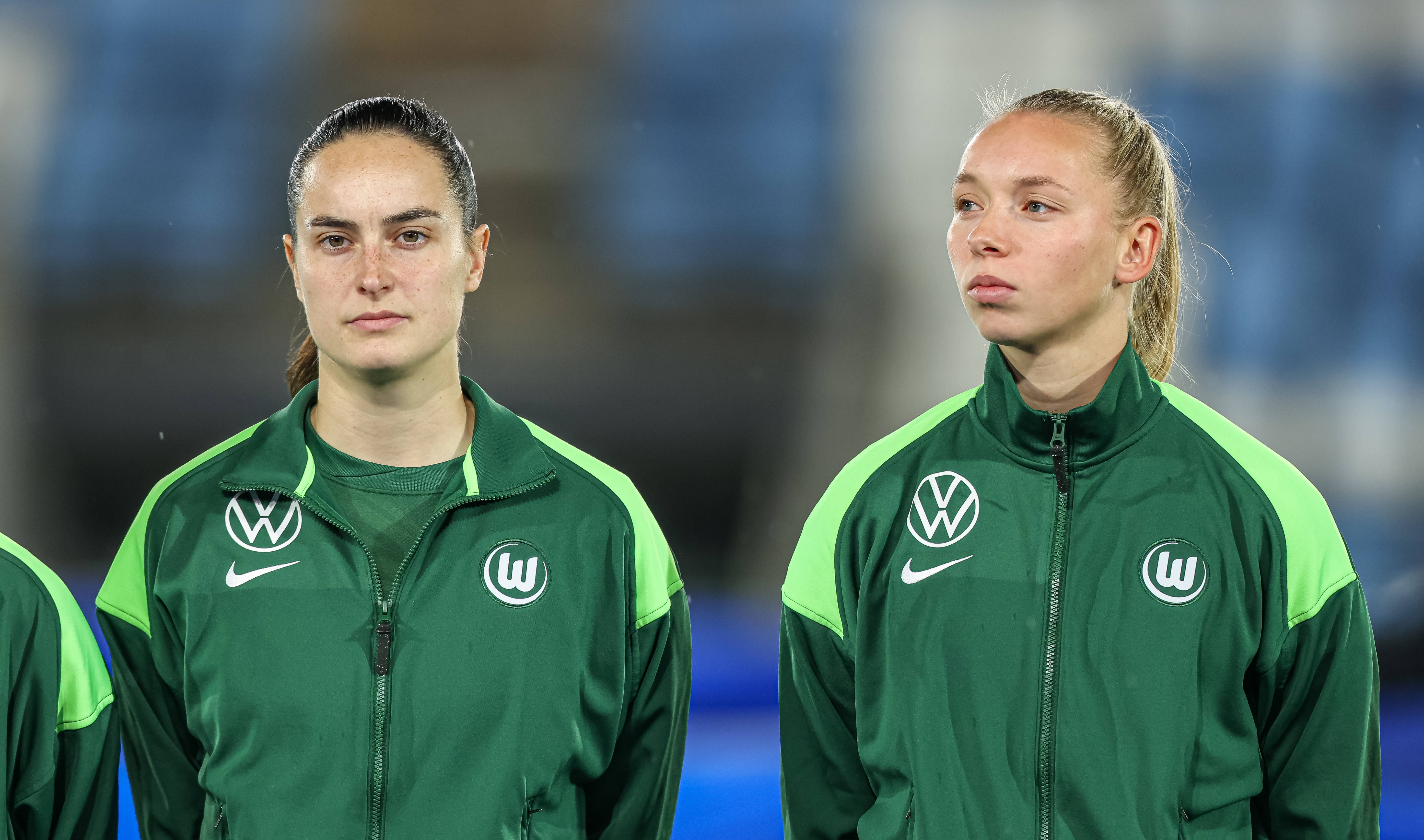 Caitlin Dijkstra en Ella Peddemors bij VfL Wolfsburg