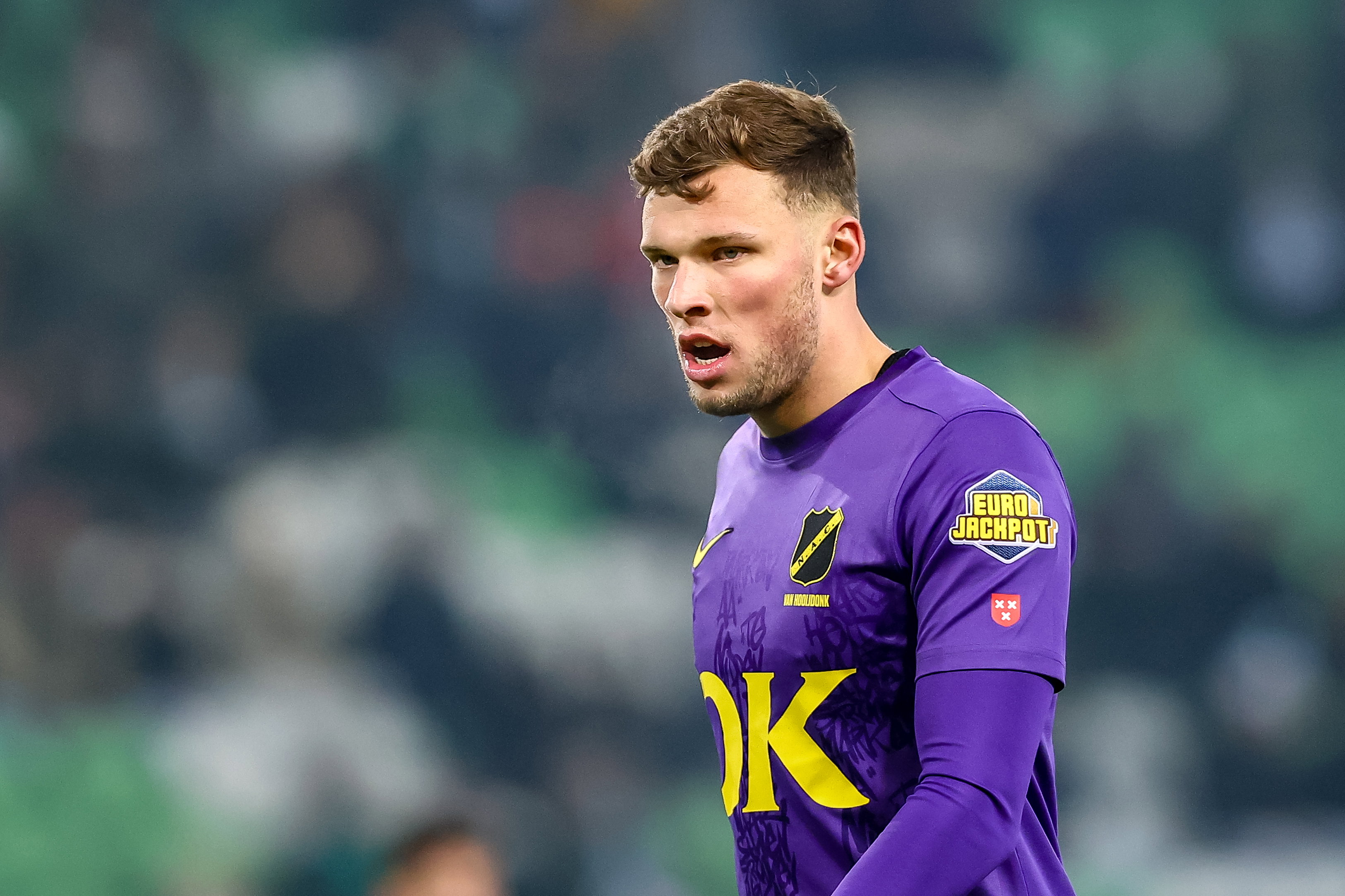 'Onrust binnen NAC Breda vanwege transfer Sydney van Hooijdonk'