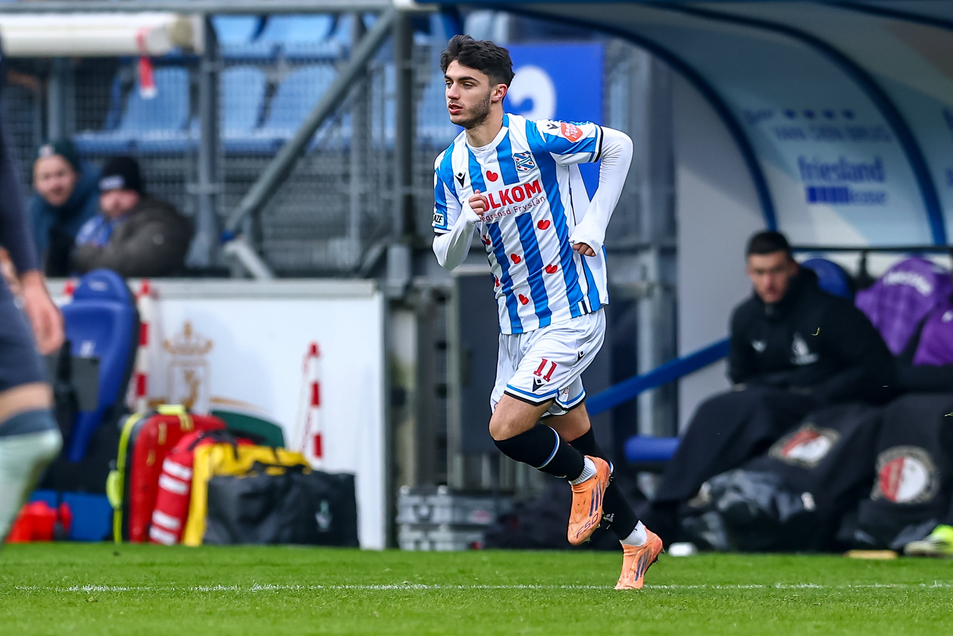 Luca Oyen namens SC Heerenveen