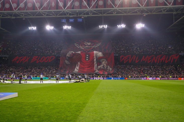 Een spandoek van Ajax