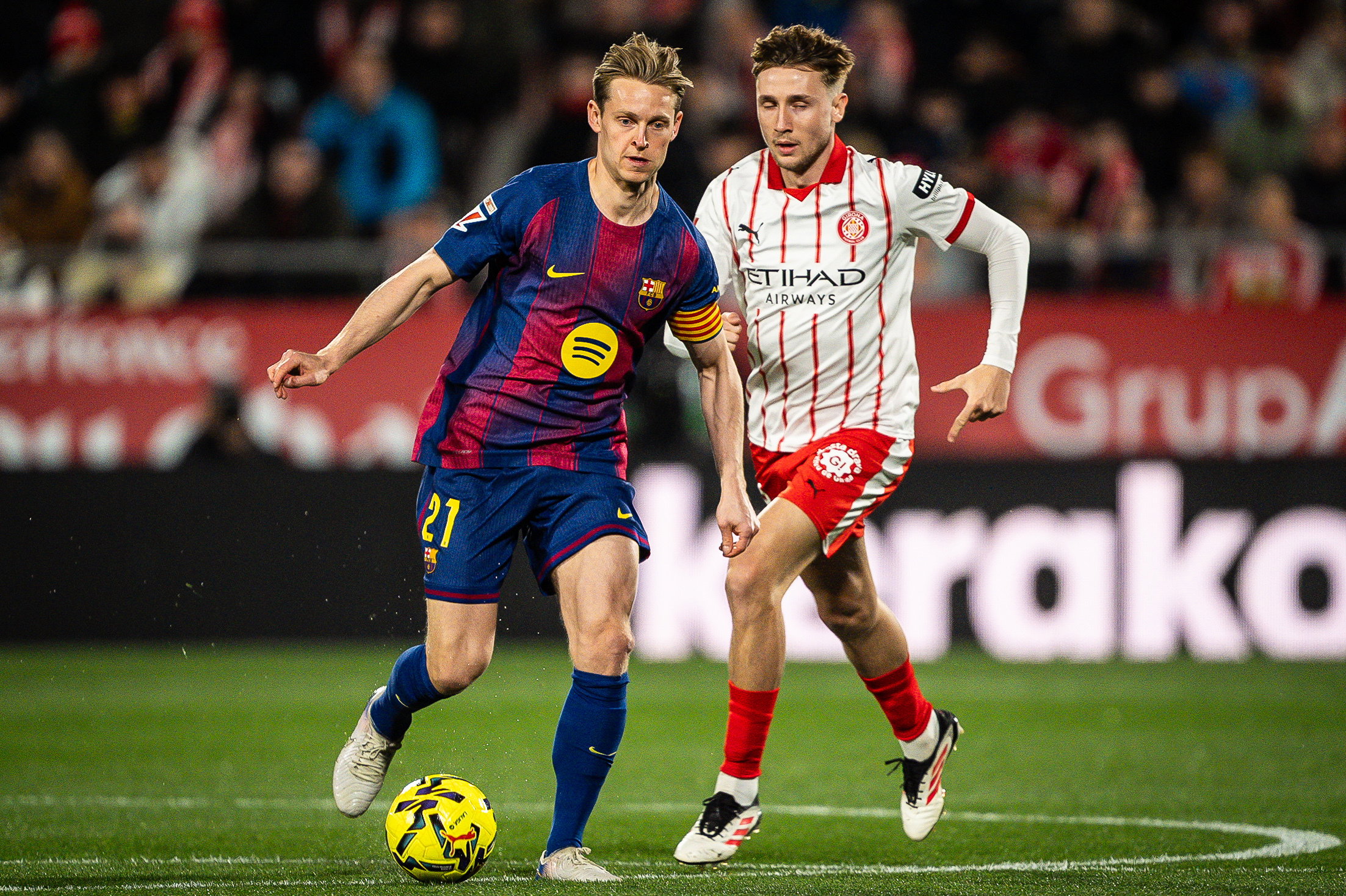 Frenkie de Jong en Vladyslav Vanat