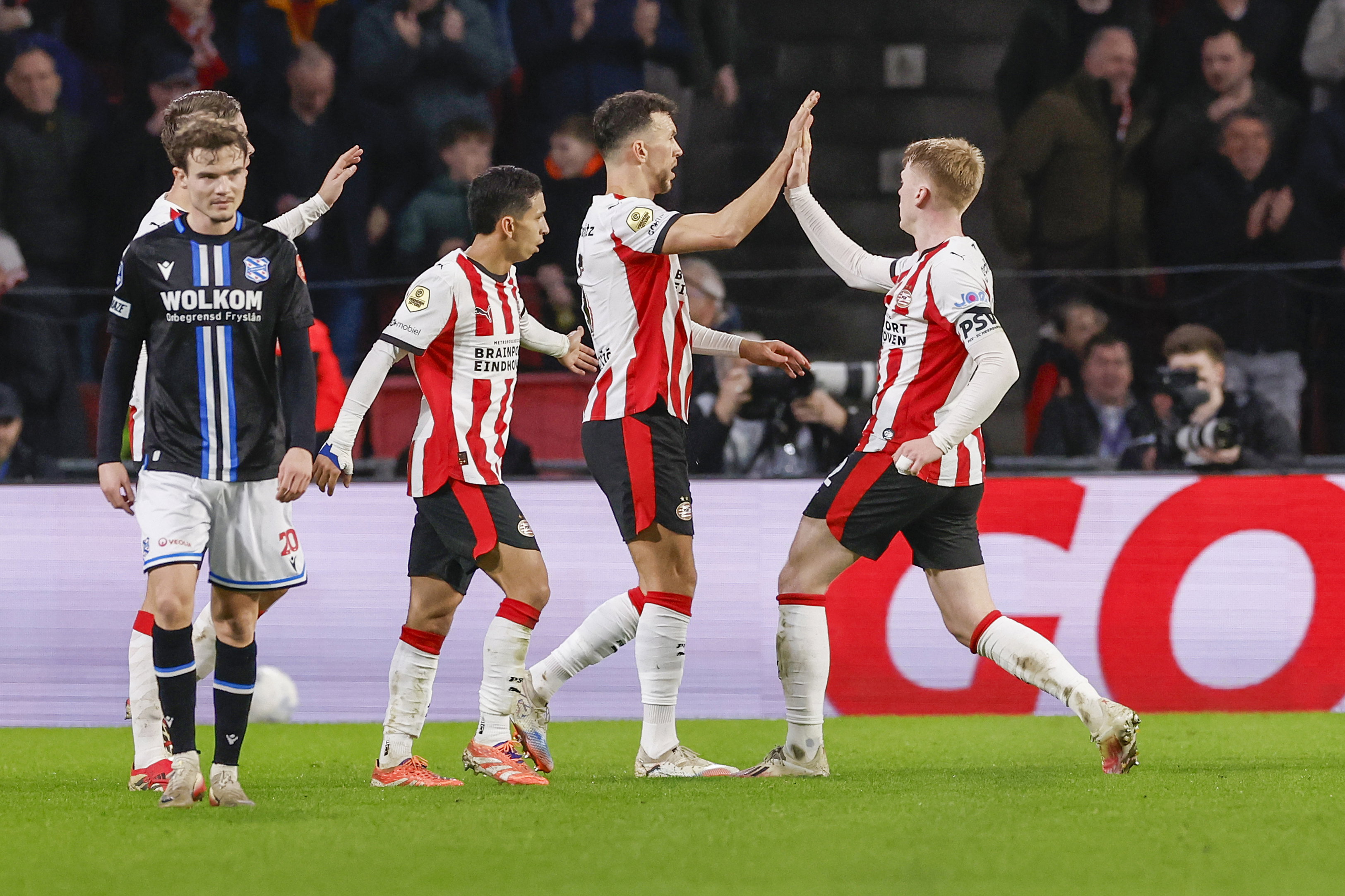 Jacob Trenskow baalt na een goal van PSV