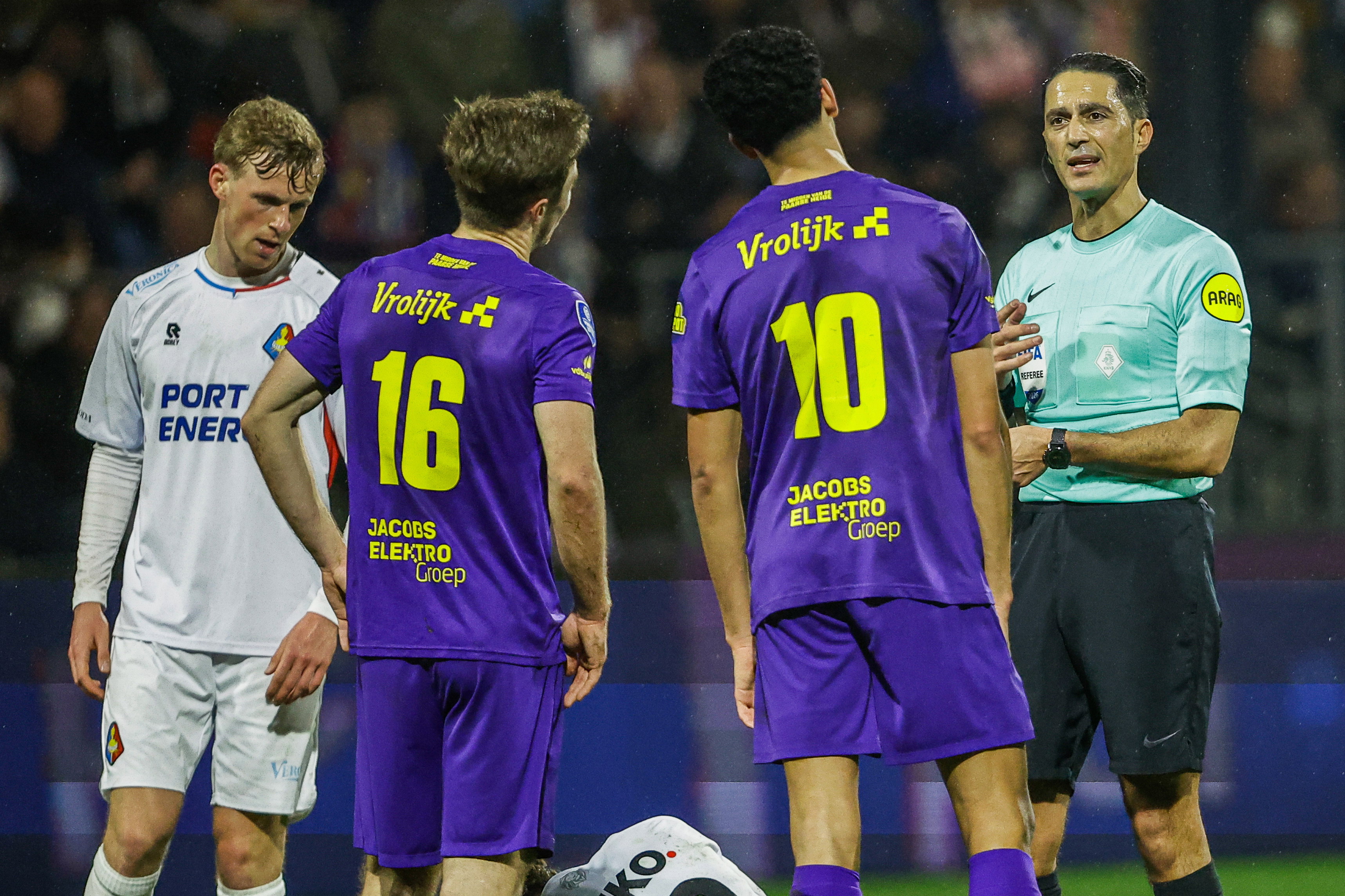 Serdar Gözübüyük tijdens SC Telstar - NAC Breda