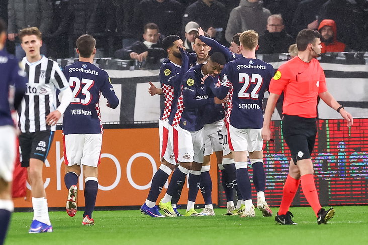 PSV juicht