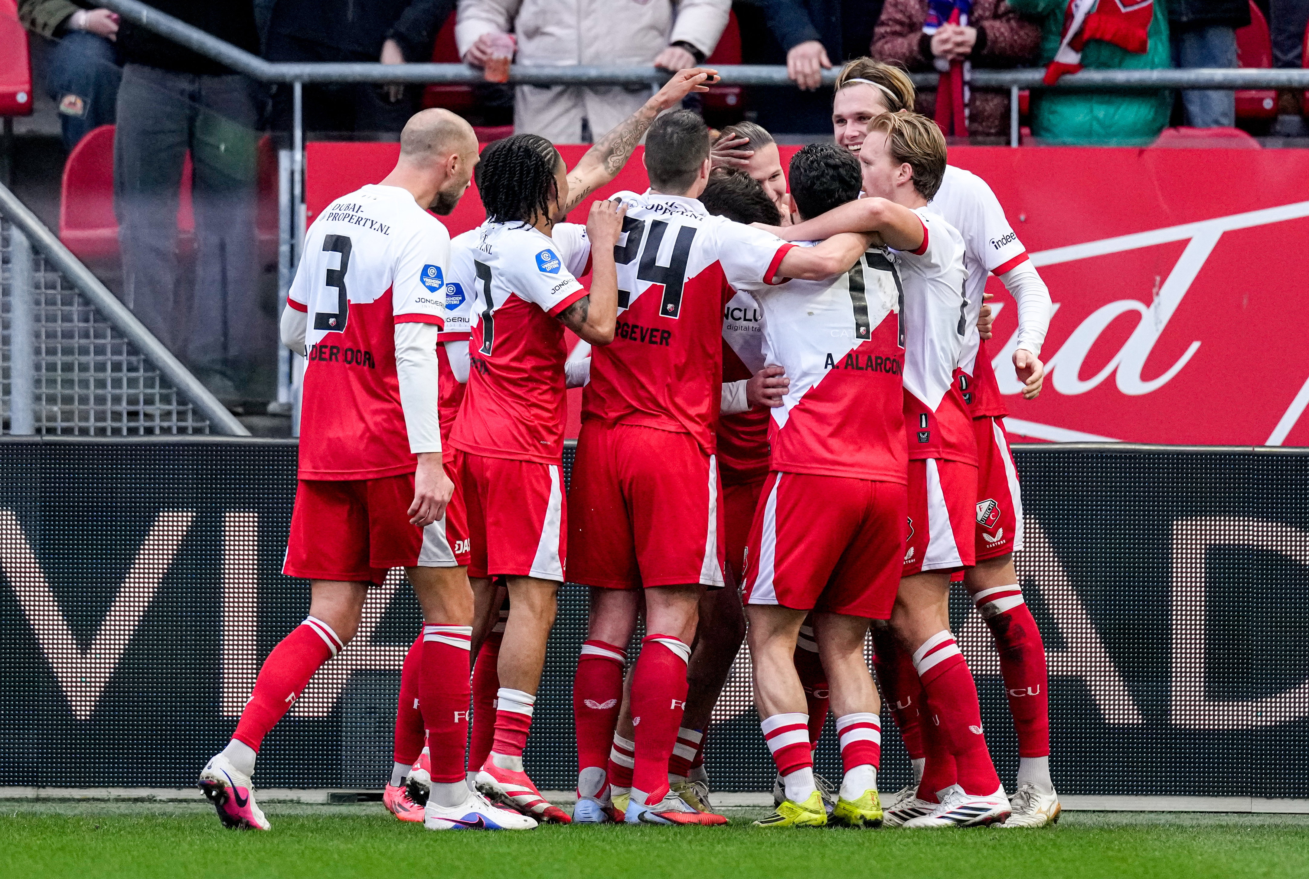 FC Utrecht viert een treffer tegen AZ
