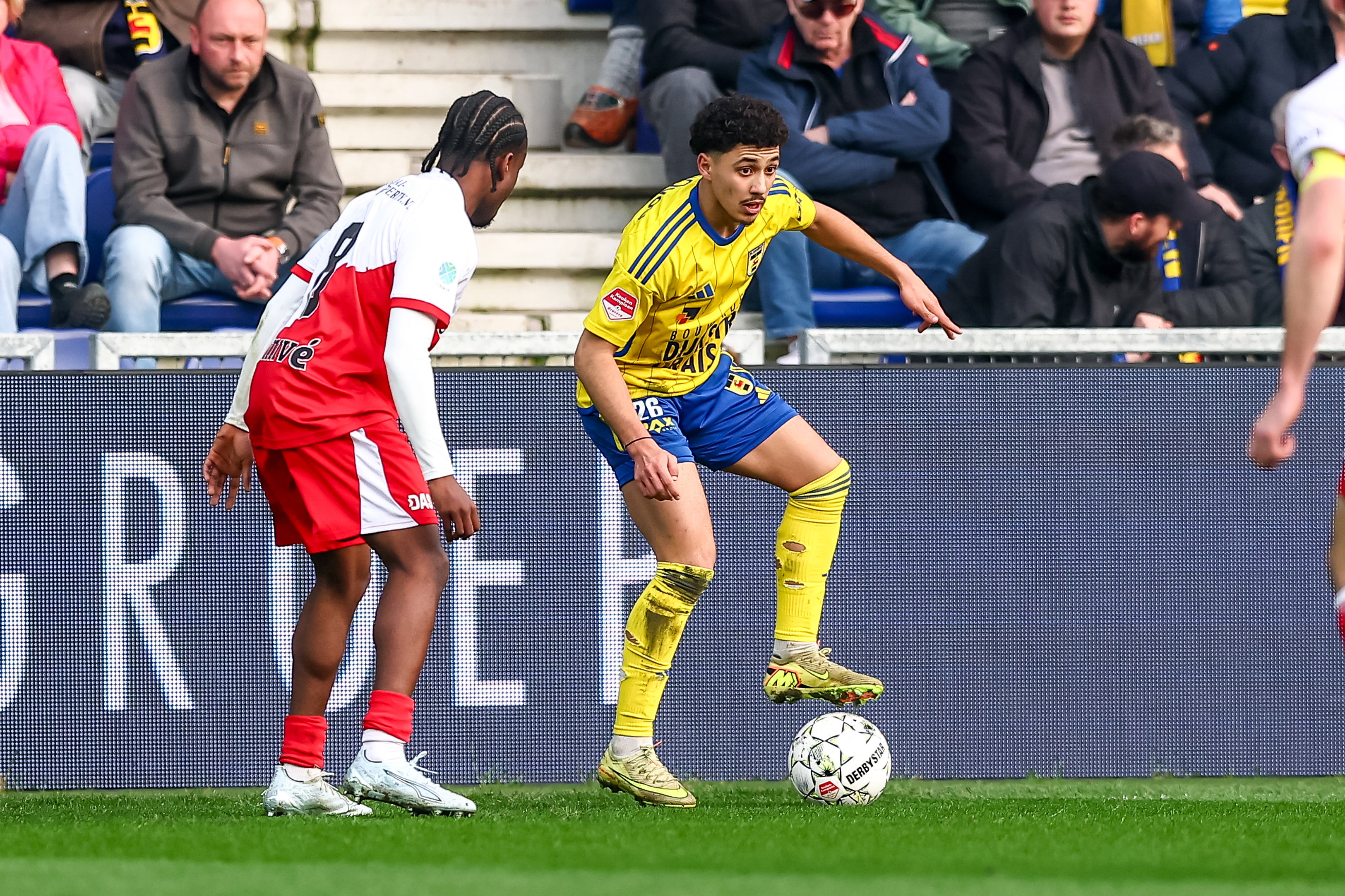 Emeka Adiele in actie voor Jong FC Utrecht