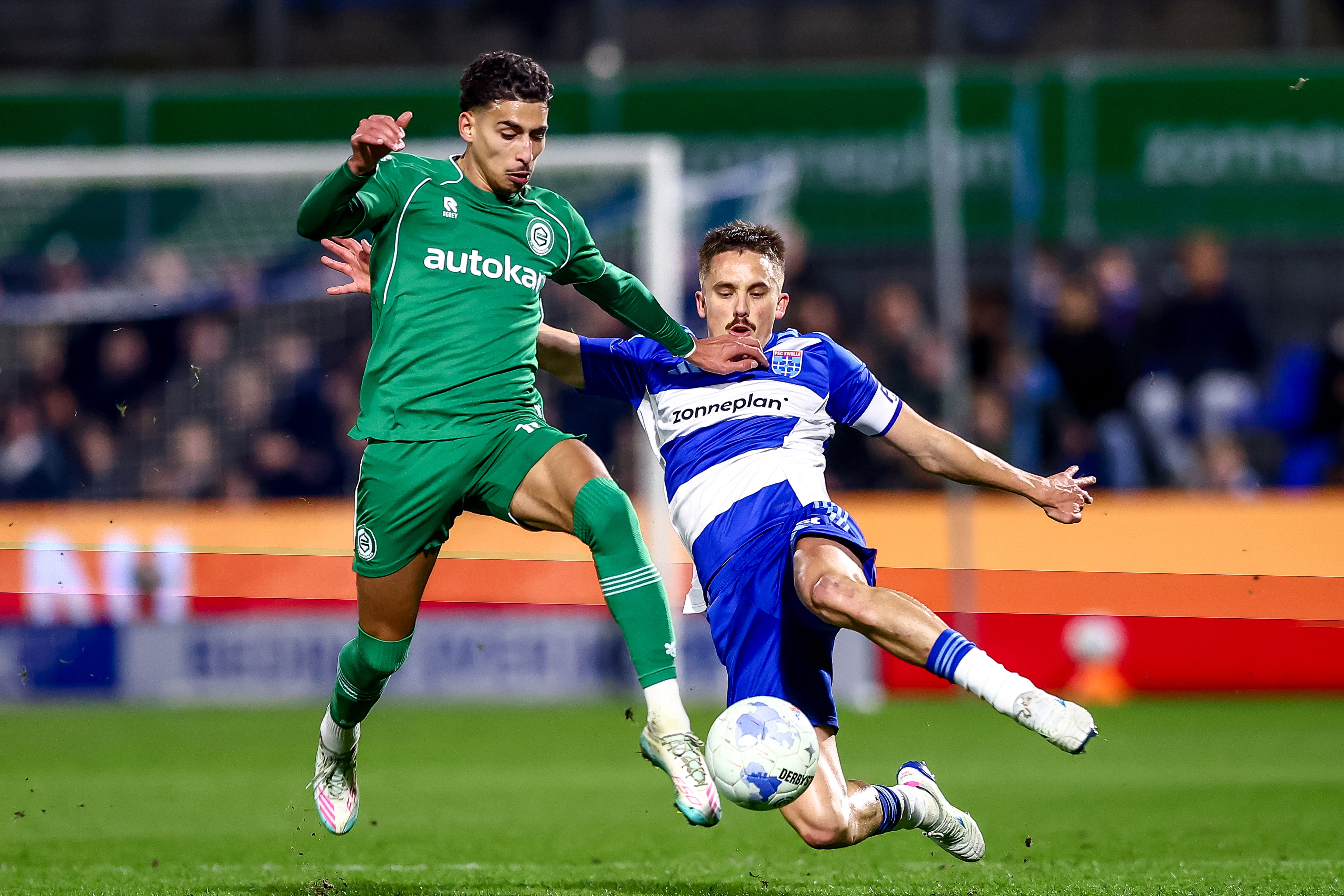Younes Taha en Ryan Thomas