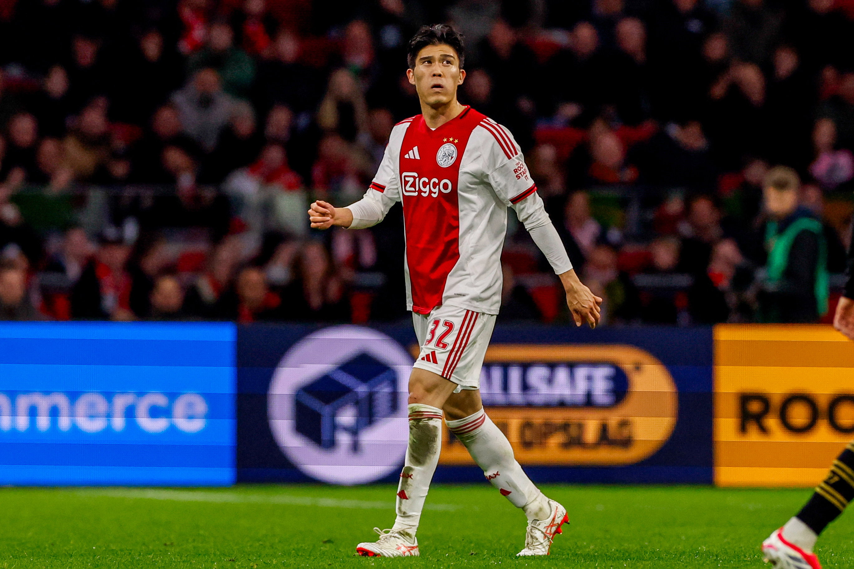 Takehiro Tomiyasu tegen Sparta