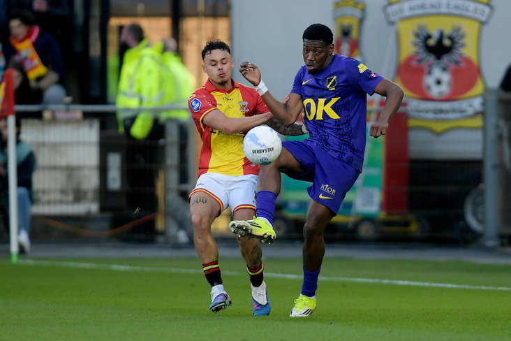 Dean James tegen NAC Breda