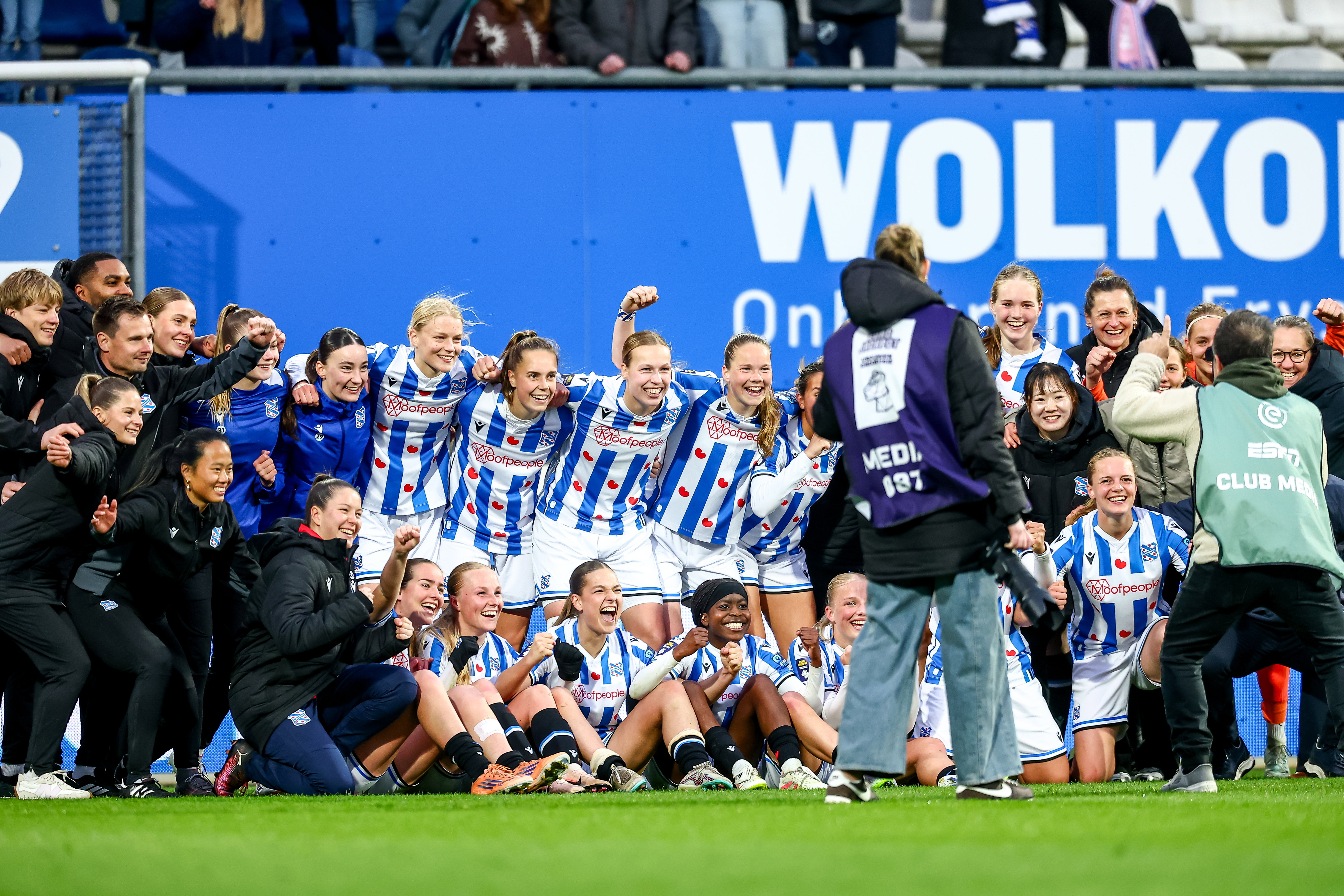 SC Heerenveen viert feest in het Abe Lenstra Stadion