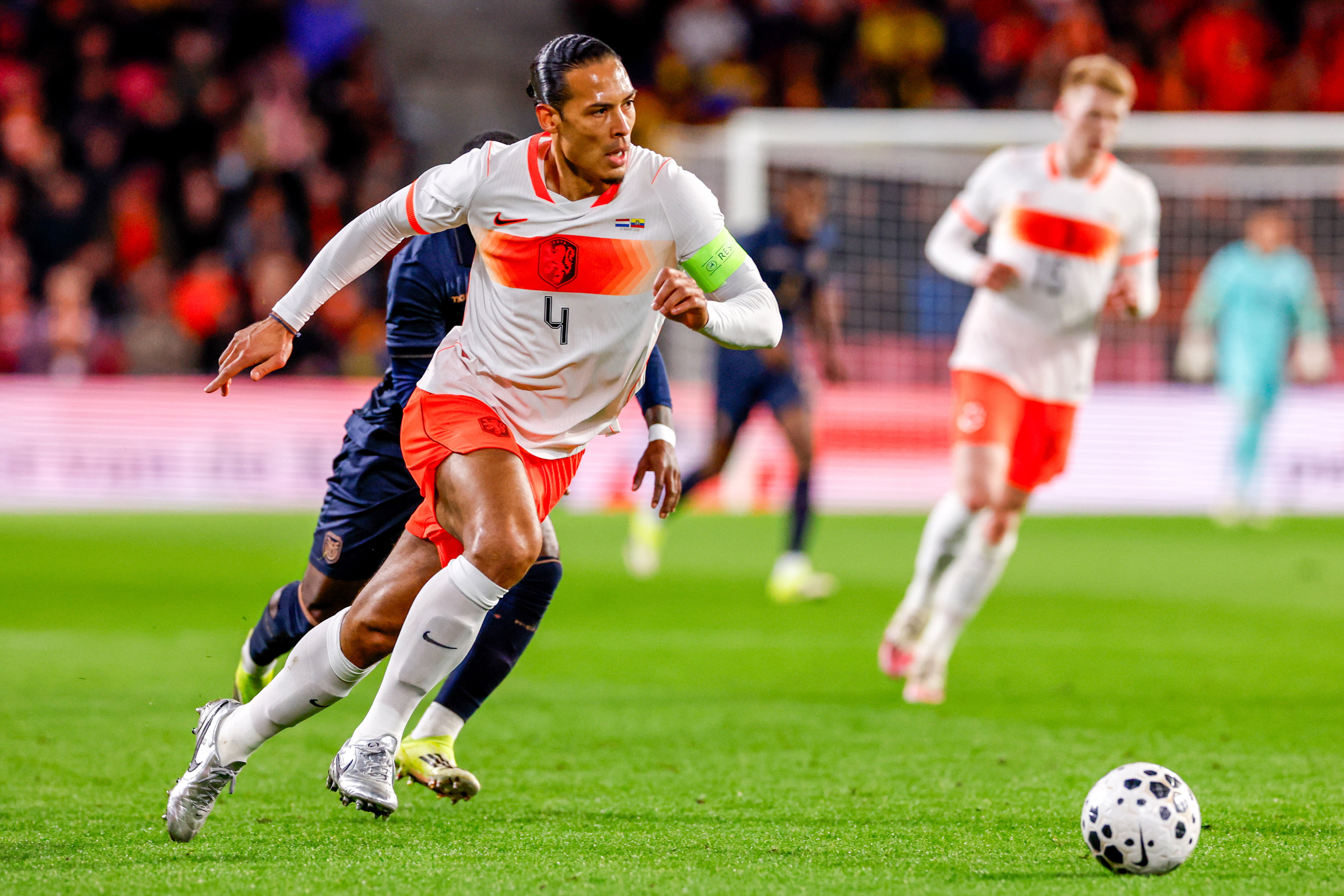 Virgil van Dijk tegen Ecuador