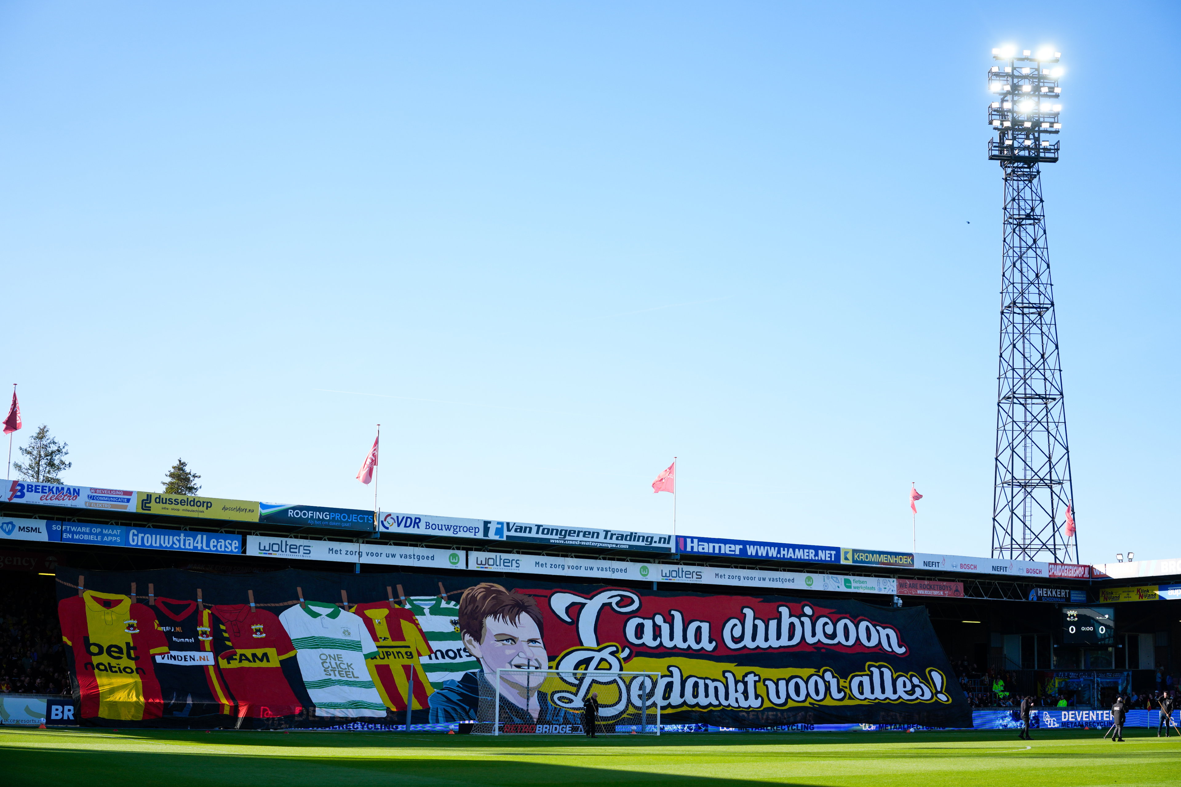 Het spandoek voor Carla bij Go Ahead Eagles