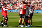 Feyenoord juicht na een goal in De Kuip