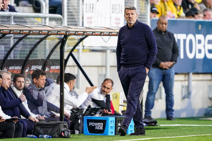Oscar Garcia tegen NAC