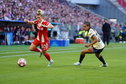 Esmee Brugts (FC Barcelona) in actie tegen Bayern München