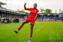 Emanuel Poku juicht na zijn treffer