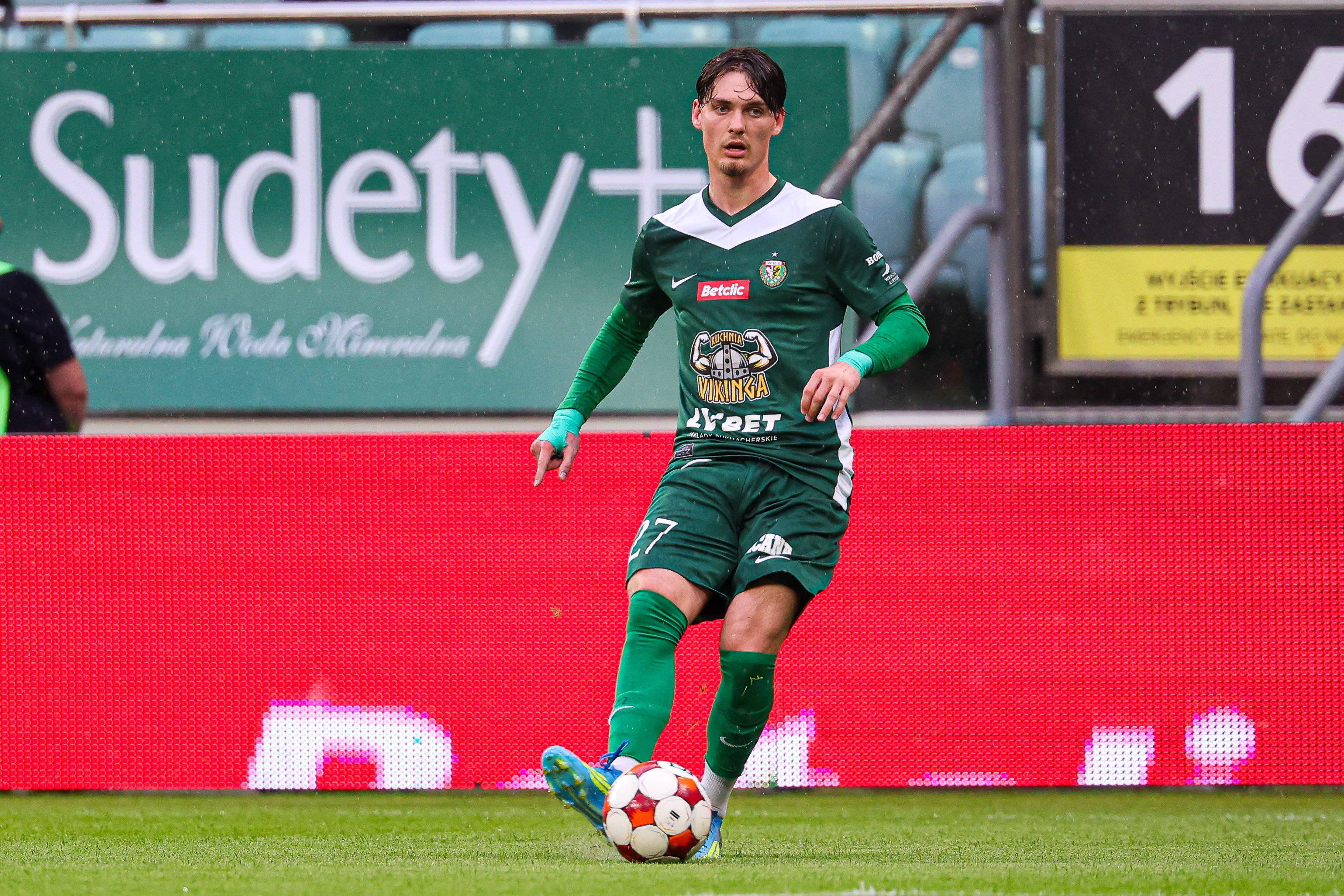 Michal Rosiak aan de bal