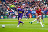 Sven Mijnans schiet tegen NAC Breda