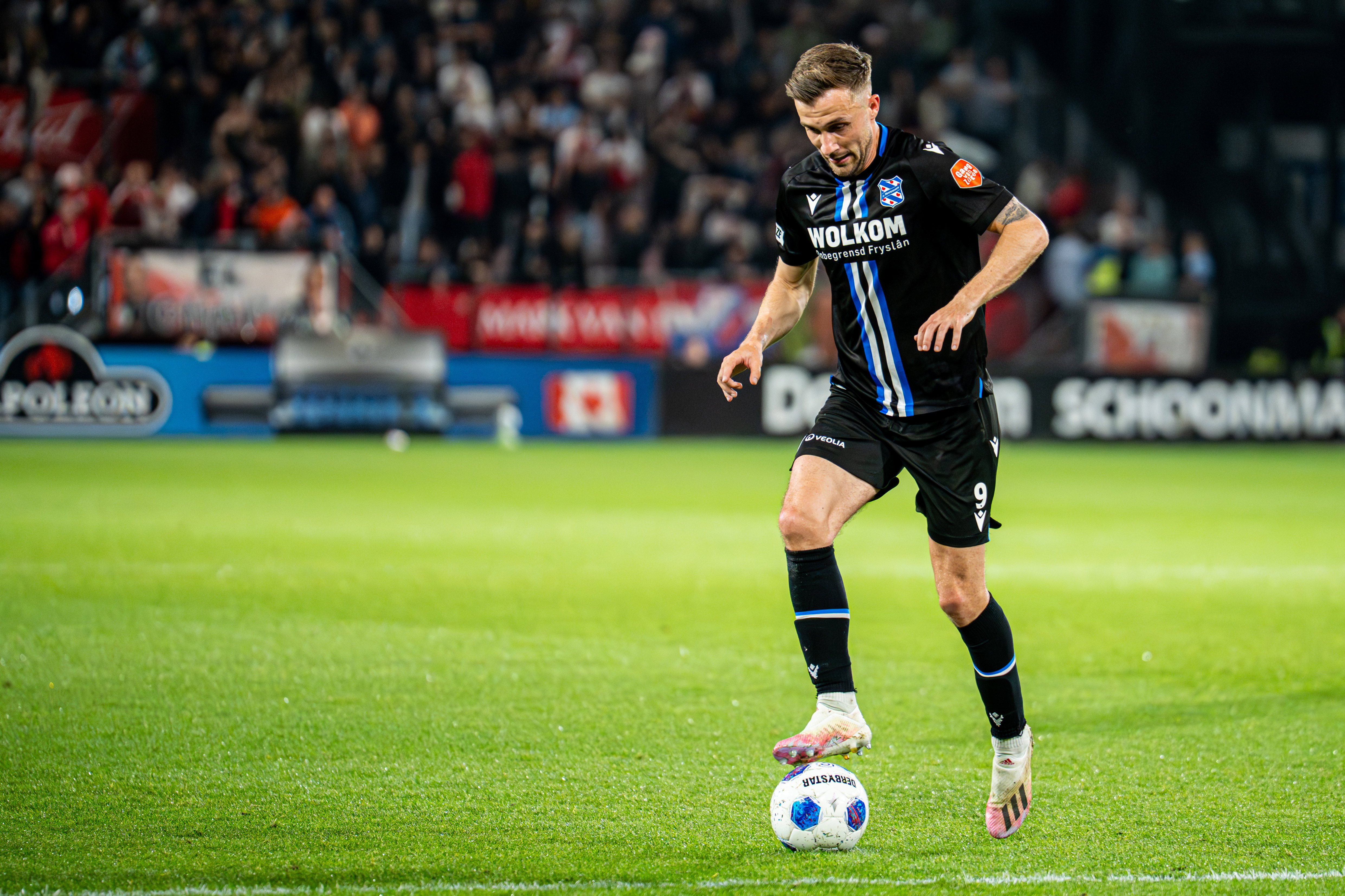 Vente legt vinger op zere plek: 